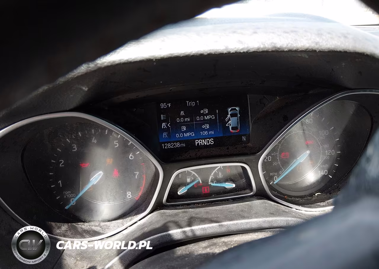2018 Ford Focus Titanium VIN:1FADP3N2XJL224228 - 7