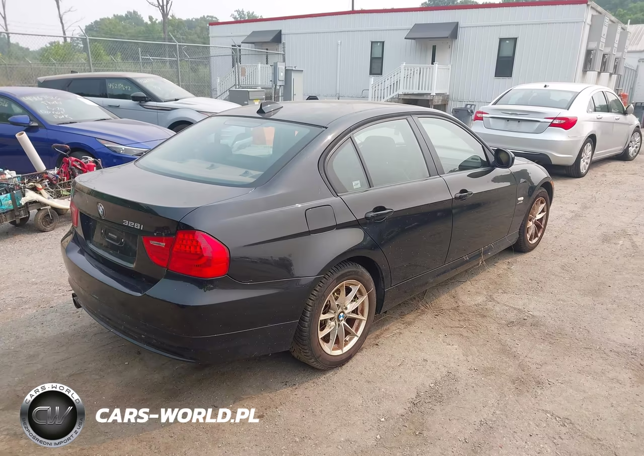 2010 BMW 328I xDrive VIN:WBAPK7C52AA460049 - 4
