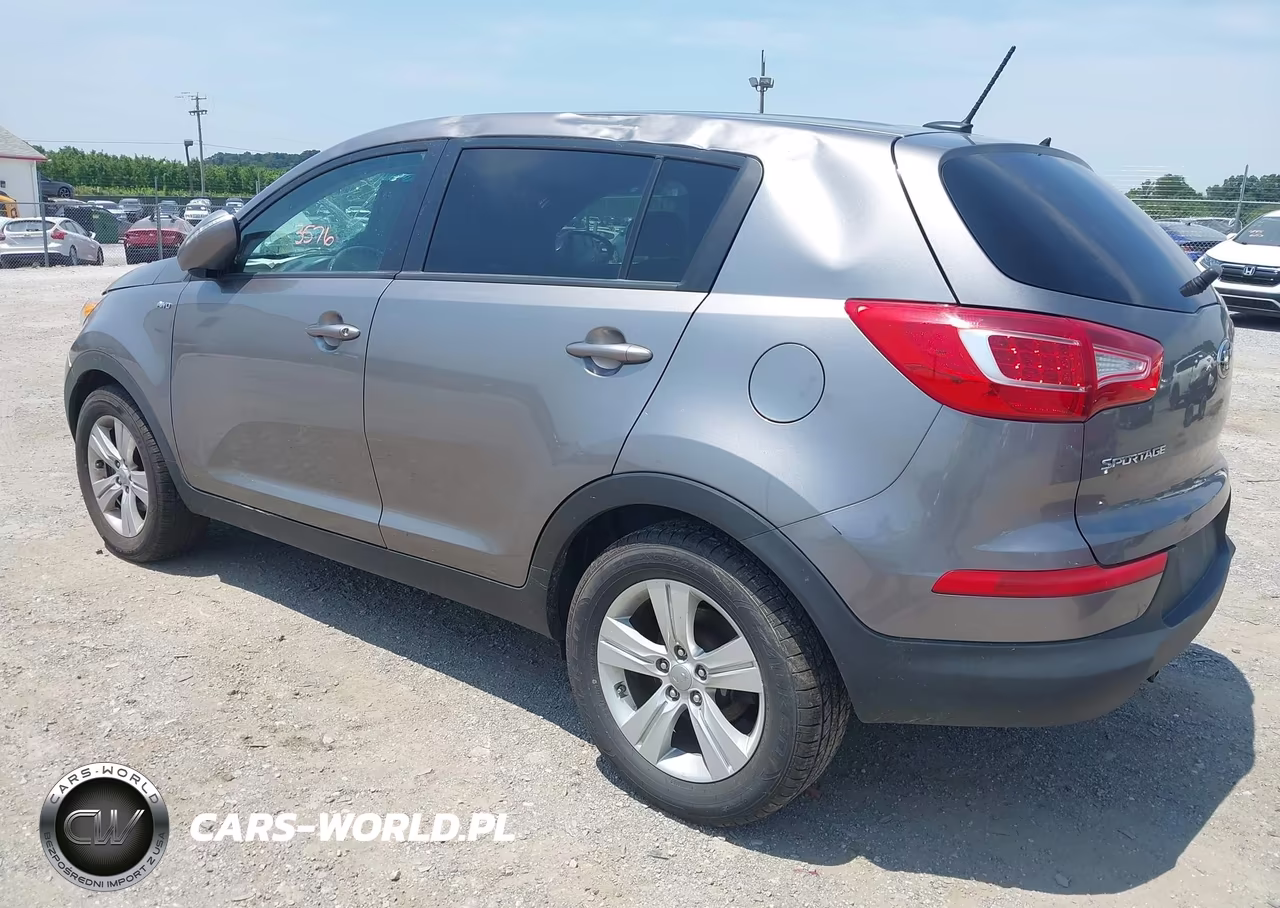 2013 Kia Sportage Lx VIN:KNDPBCA21D7494585 - 3