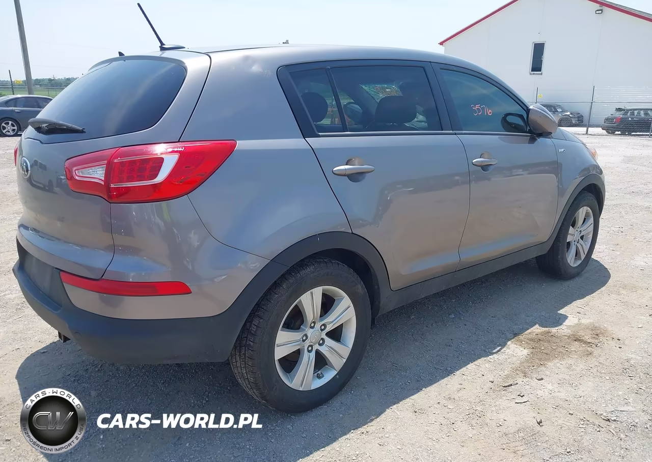 2013 Kia Sportage Lx VIN:KNDPBCA21D7494585 - 4