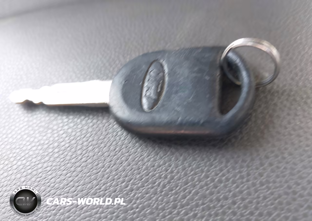 2009 Ford Focus Se VIN:1FAHP35N49W136152 - 11