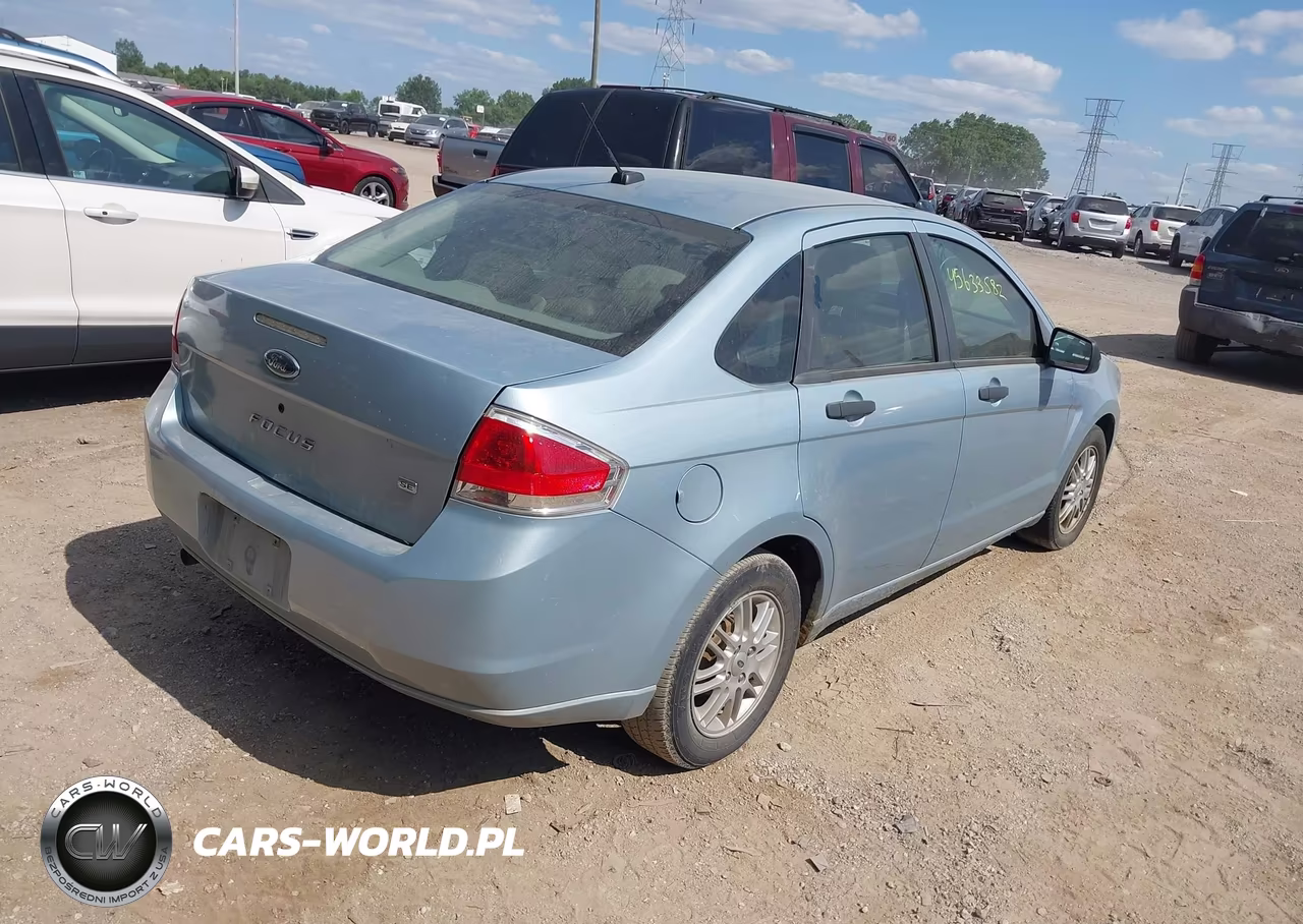 2009 Ford Focus Se VIN:1FAHP35N49W136152 - 4