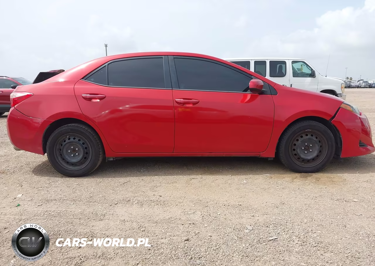 2019 Toyota Corolla Le VIN:5YFBURHE7KP929628 - 13