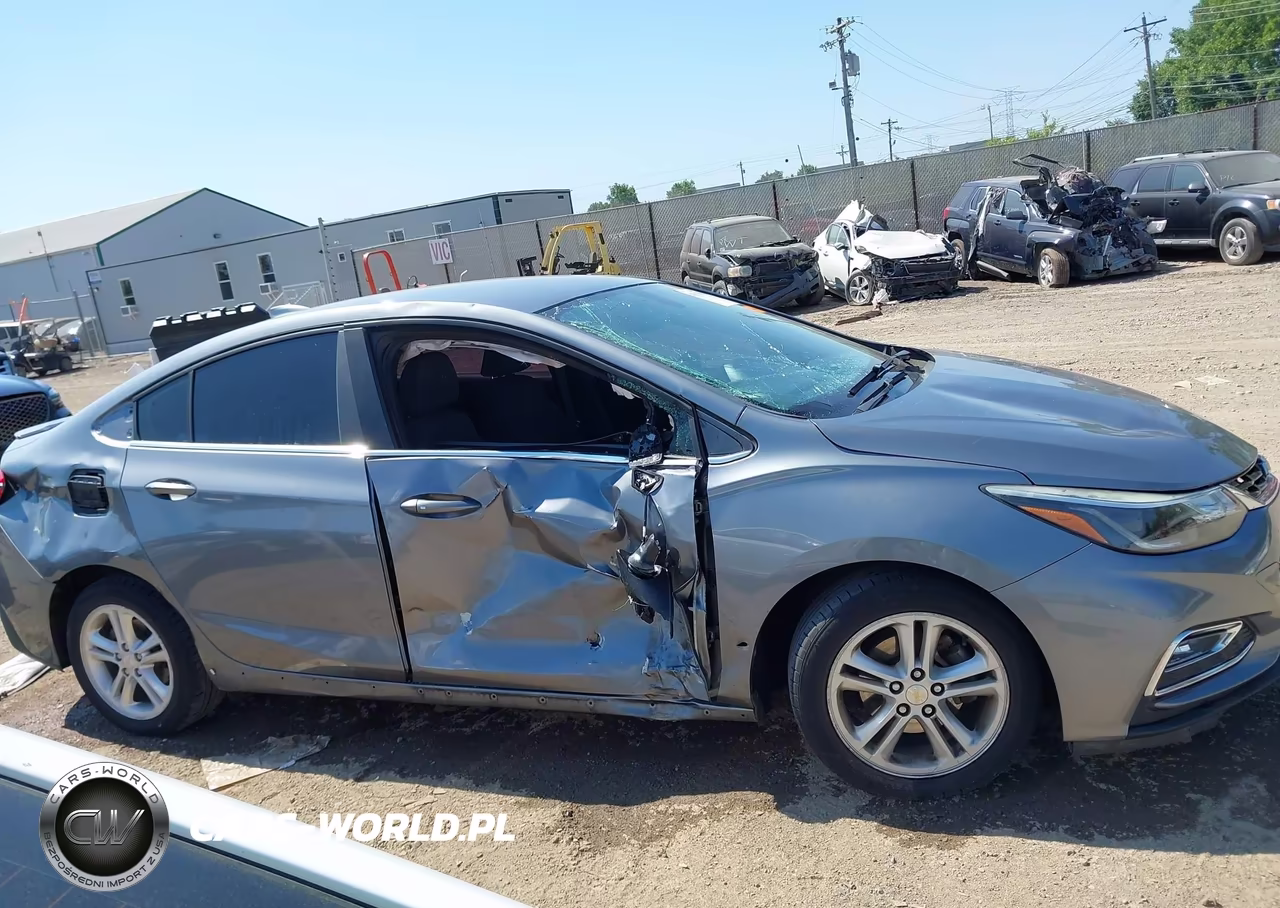 2018 Chevrolet Cruze Lt Auto VIN:1G1BE5SM0J7196286 - 13