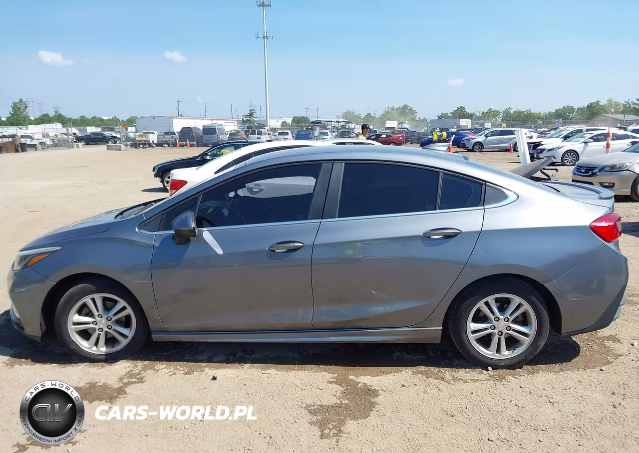 2018 Chevrolet Cruze Lt Auto VIN:1G1BE5SM0J7196286 - 14
