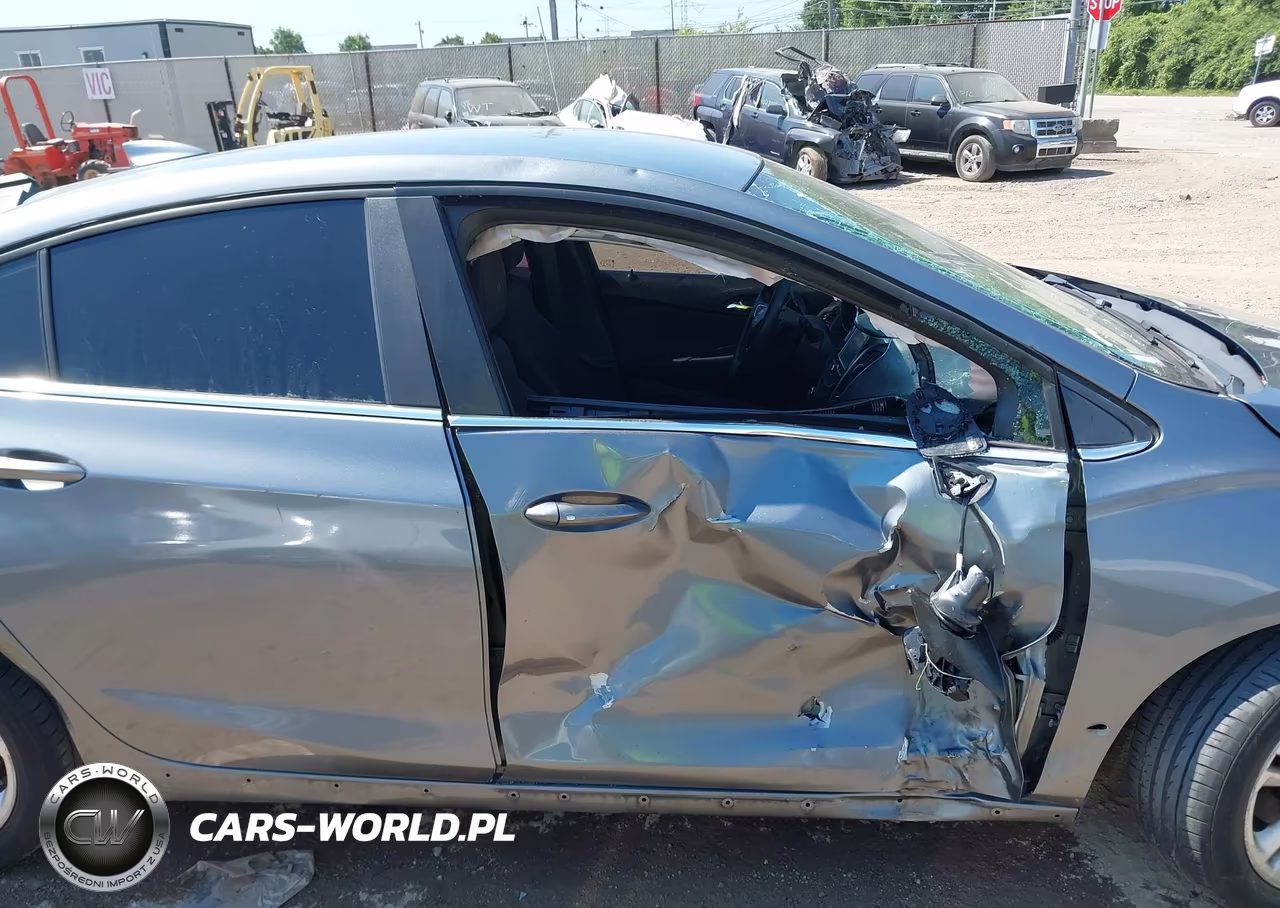 2018 Chevrolet Cruze Lt Auto VIN:1G1BE5SM0J7196286 - 6