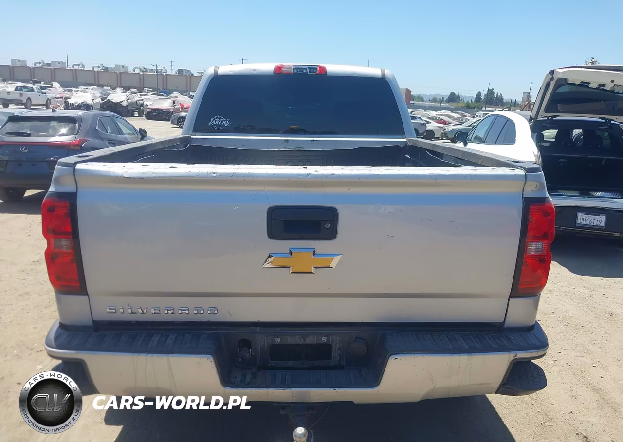 2018 Chevrolet Silverado 1500 Custom VIN:1GCRCPEH1JZ238779 - 16