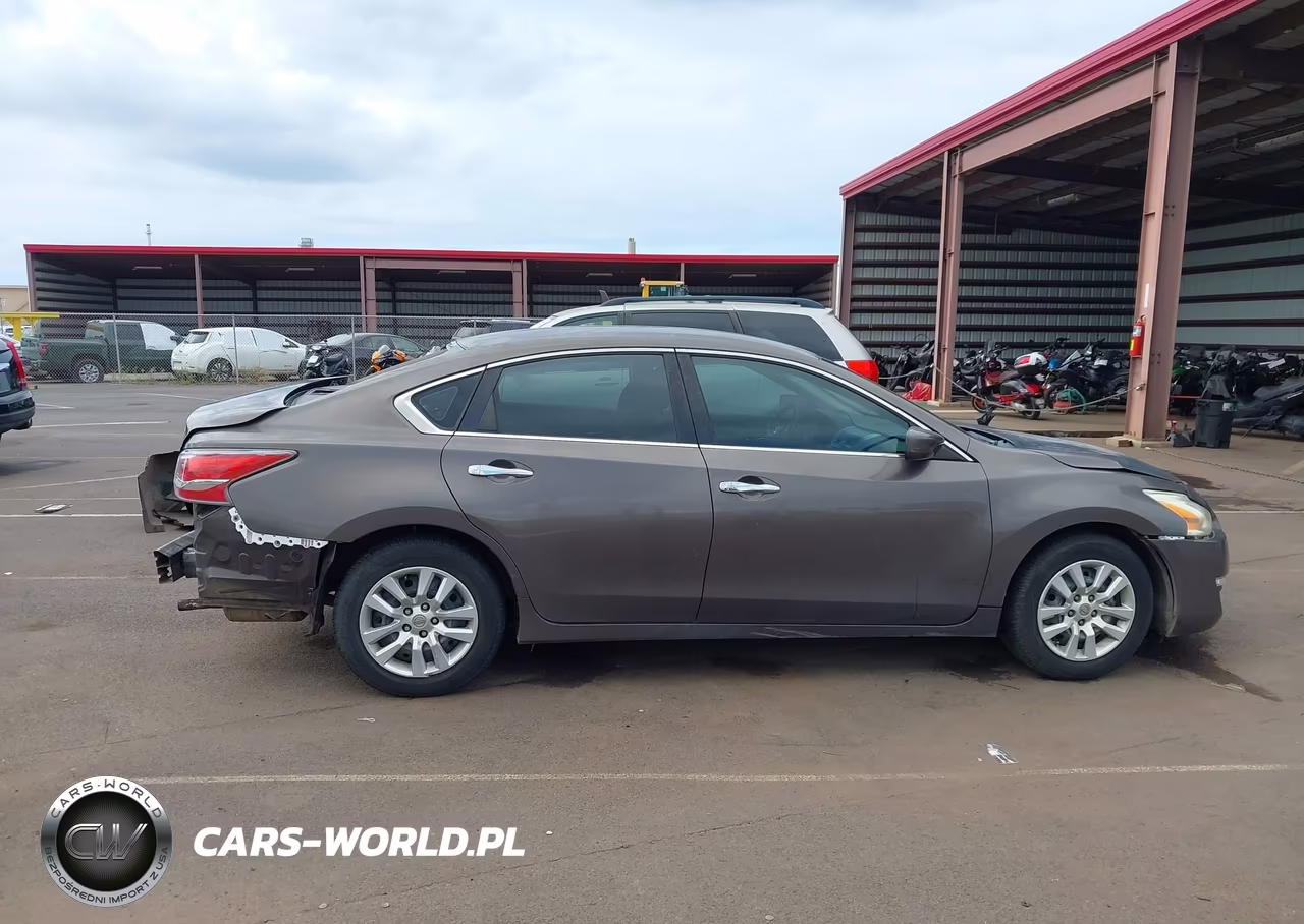 2015 Nissan Altima 2.5 S VIN:1N4AL3AP1FC240325 - 13