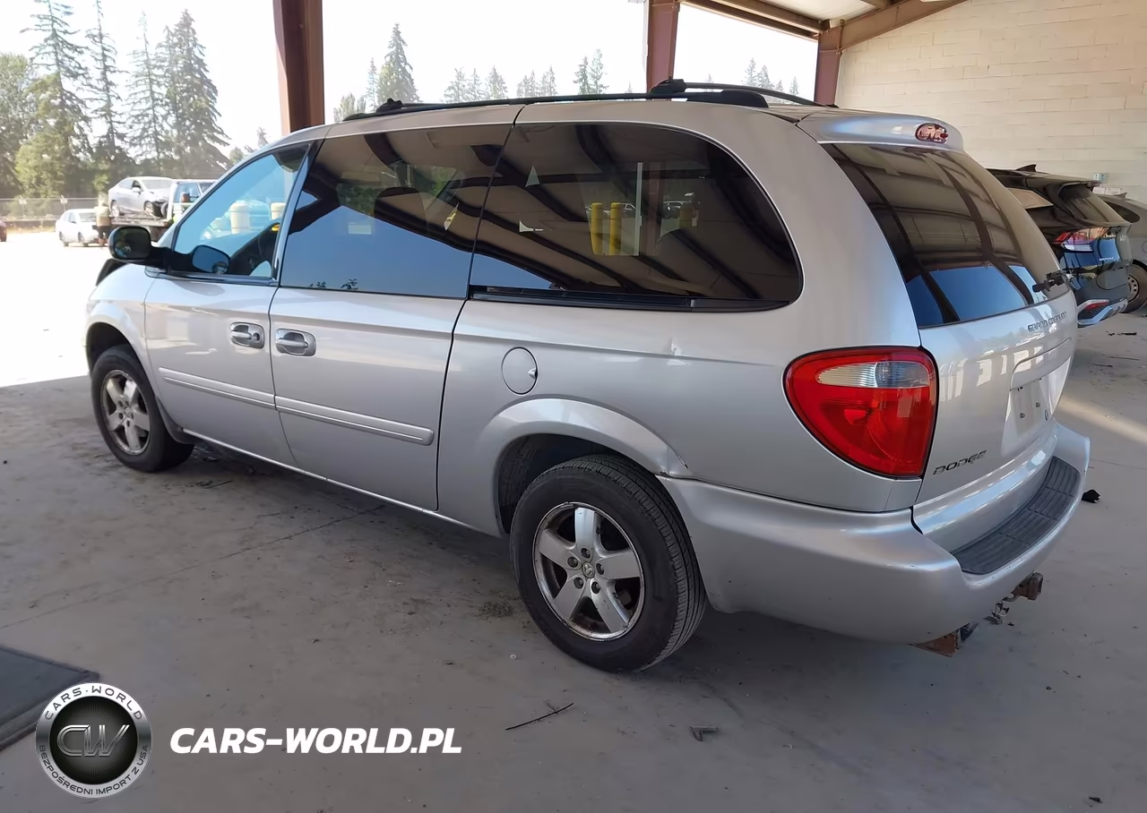 2005 Dodge Caravan Sxt VIN:2D4GP44LX5R573879 - 3