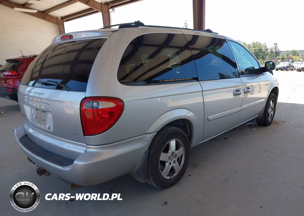 2005 Dodge Caravan Sxt VIN:2D4GP44LX5R573879 - 4