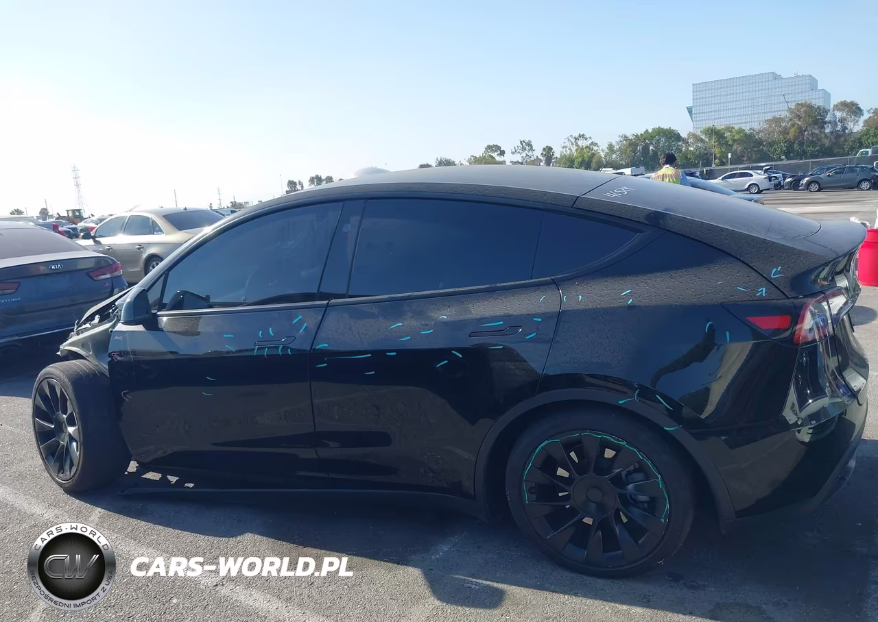 2024 Tesla Model Y Long Range Dual Motor All-Wheel Drive VIN:7SAYGDEE7RA246195 - 15