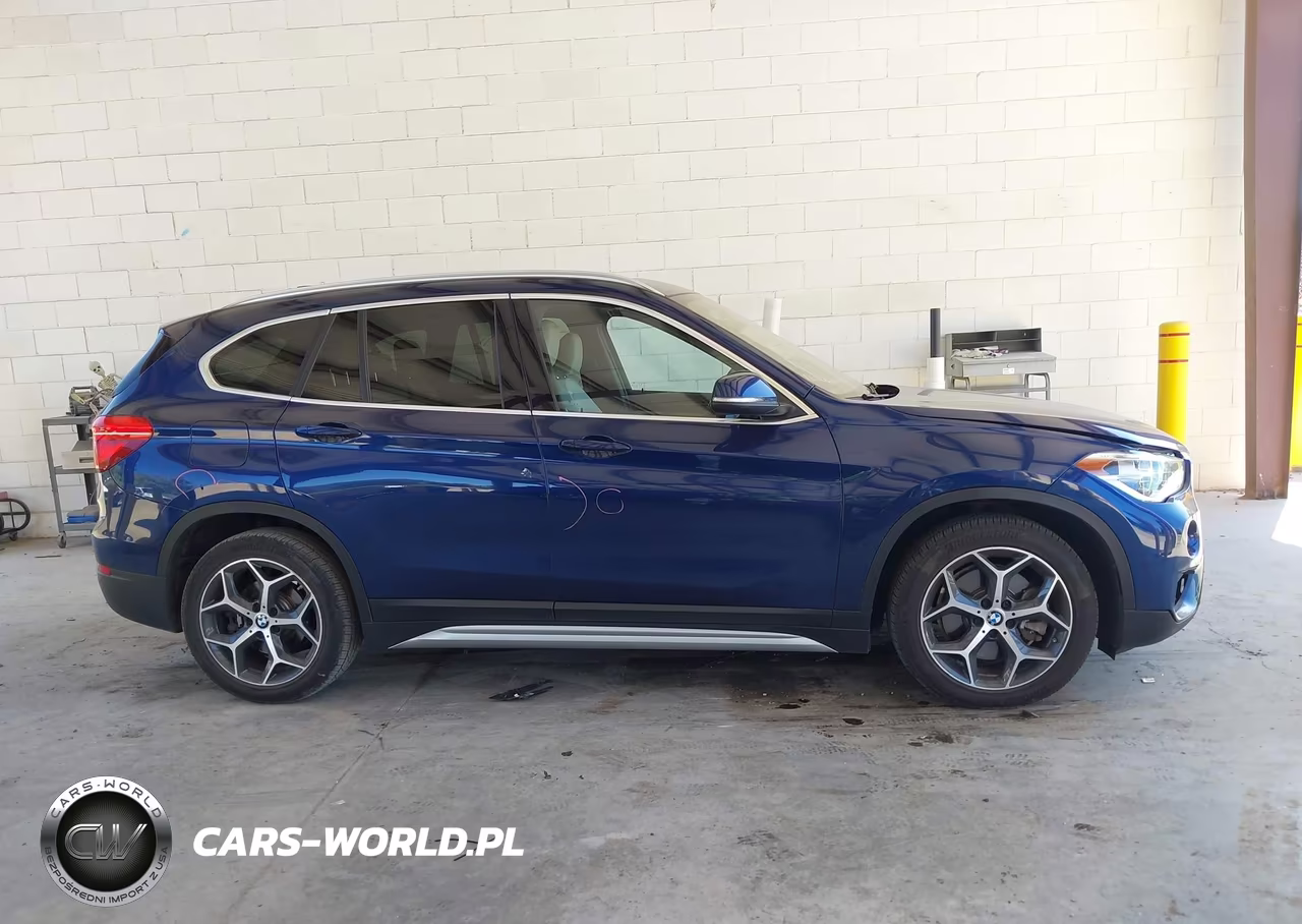 2018 BMW X1 Sdrive28I VIN:WBXHU7C37J3H43234 - 14
