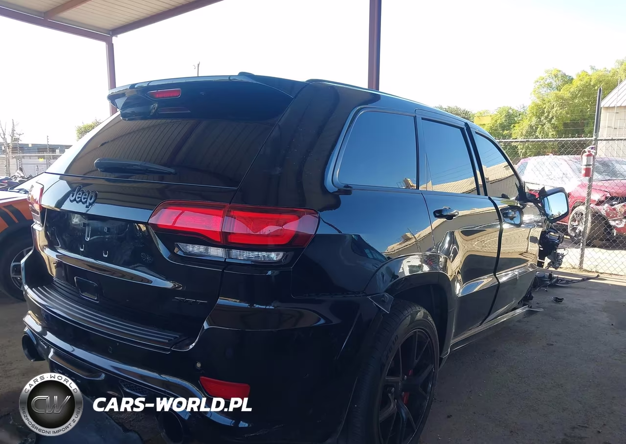 2018 Jeep Grand Cherokee Srt 4X4 VIN:1C4RJFDJ4JC300103 - 4