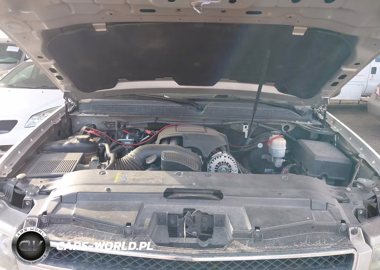 2009 Chevrolet Tahoe Ls VIN:1GNFC13C79R271747 - 10