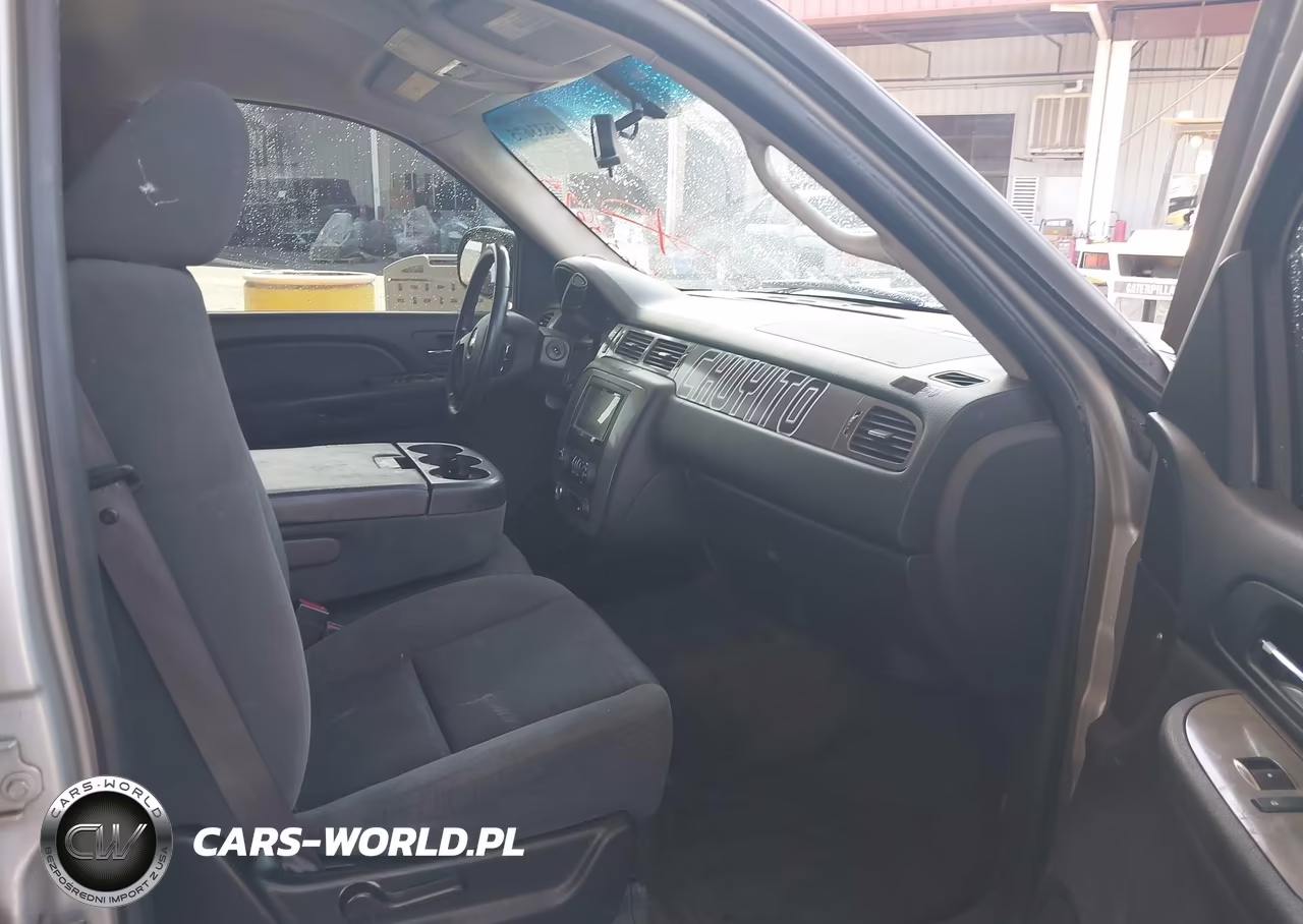 2009 Chevrolet Tahoe Ls VIN:1GNFC13C79R271747 - 5