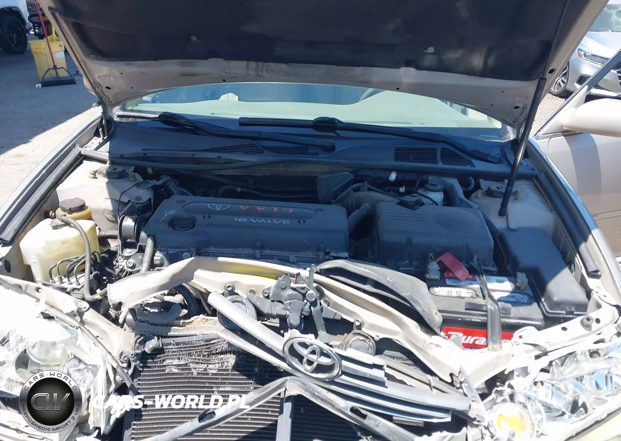 2005 Toyota Camry Le VIN:4T1BE32K35U519615 - 10