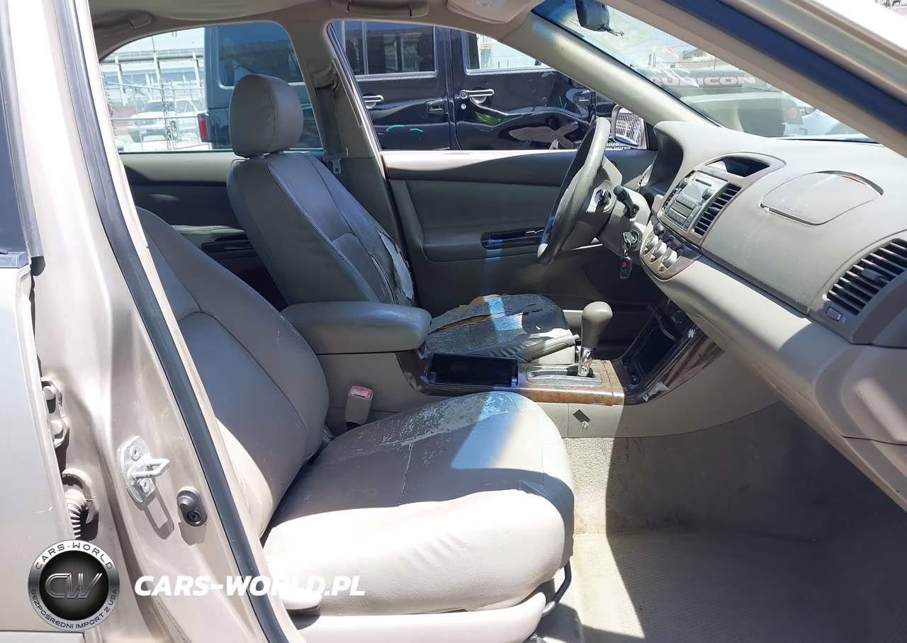 2005 Toyota Camry Le VIN:4T1BE32K35U519615 - 5