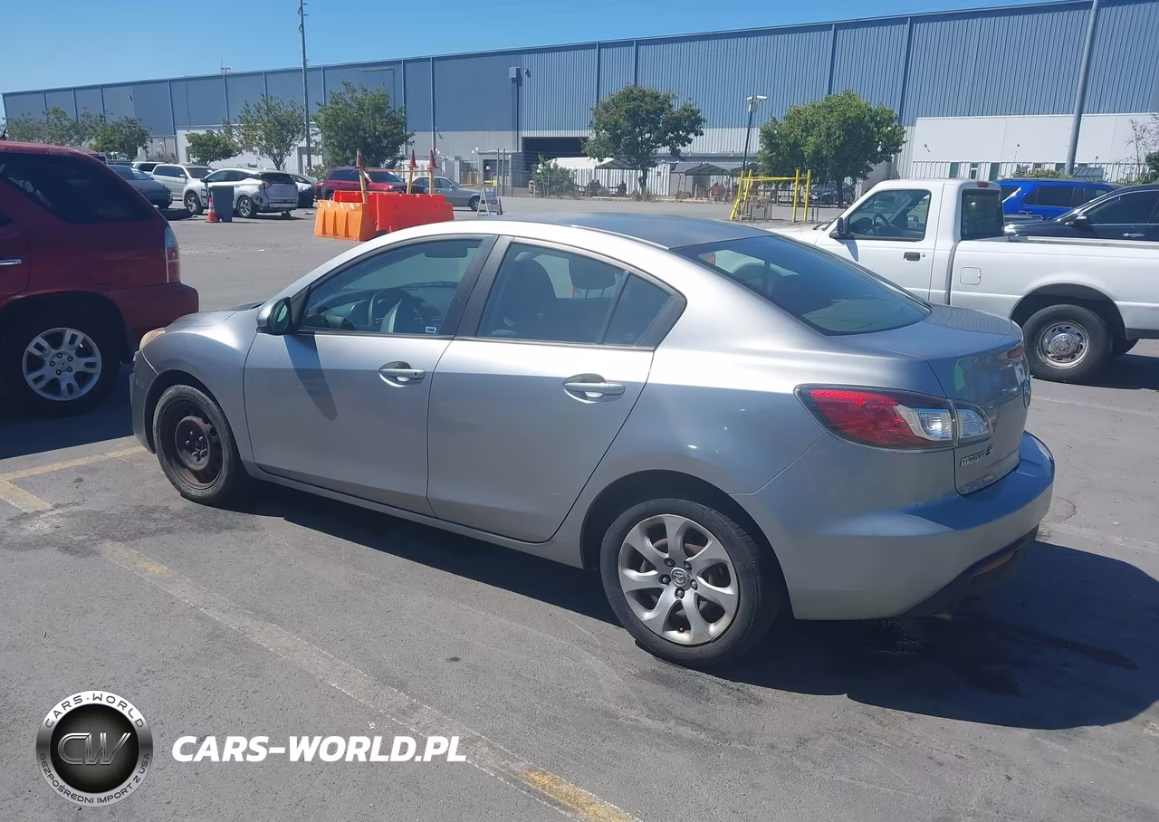 2011 Mazda Mazda3 I Sport VIN:JM1BL1UG7B1467913 - 3