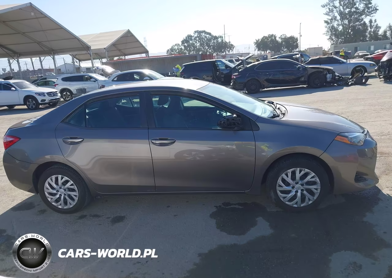 2019 Toyota Corolla Le VIN:5YFBURHE7KP856664 - 13