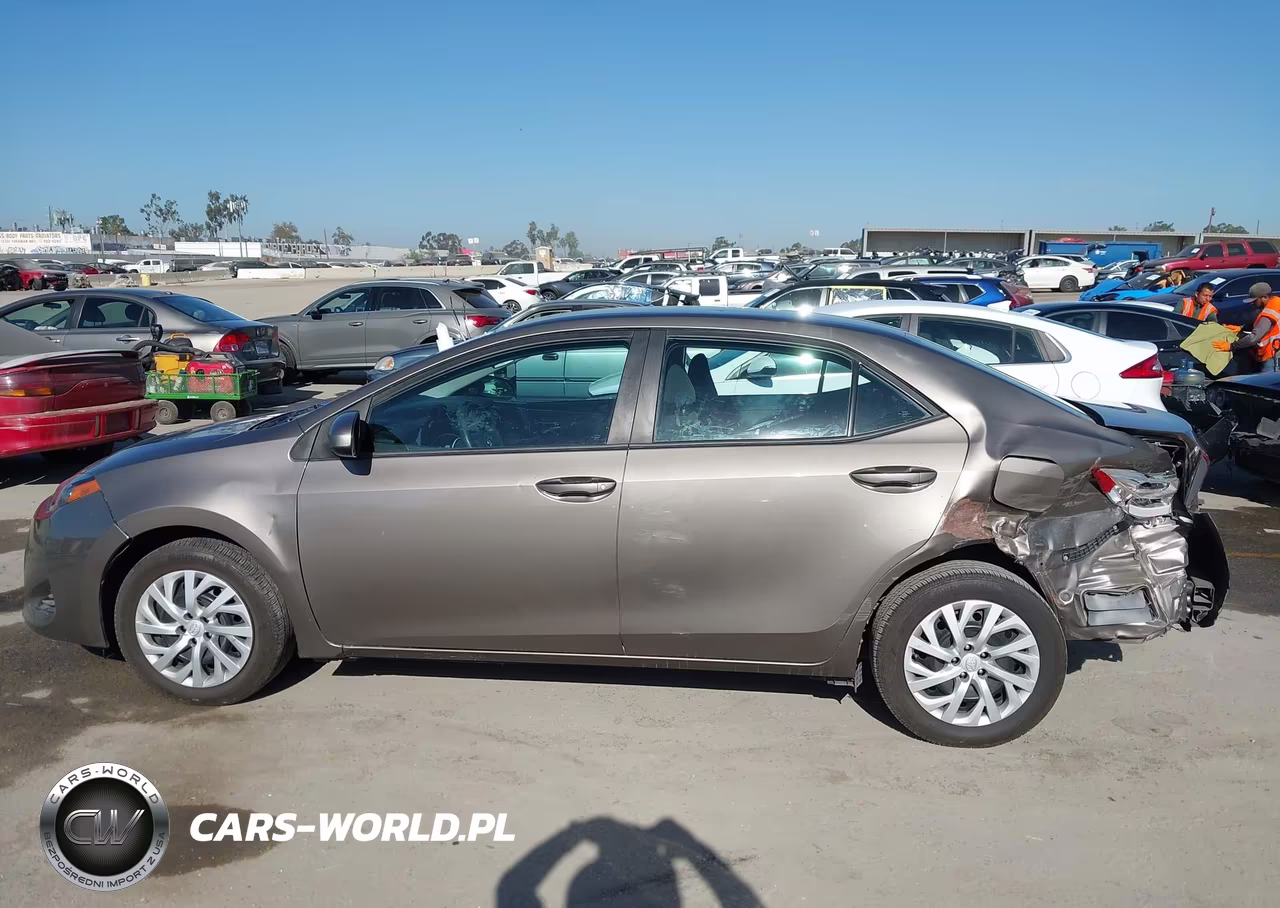 2019 Toyota Corolla Le VIN:5YFBURHE7KP856664 - 14