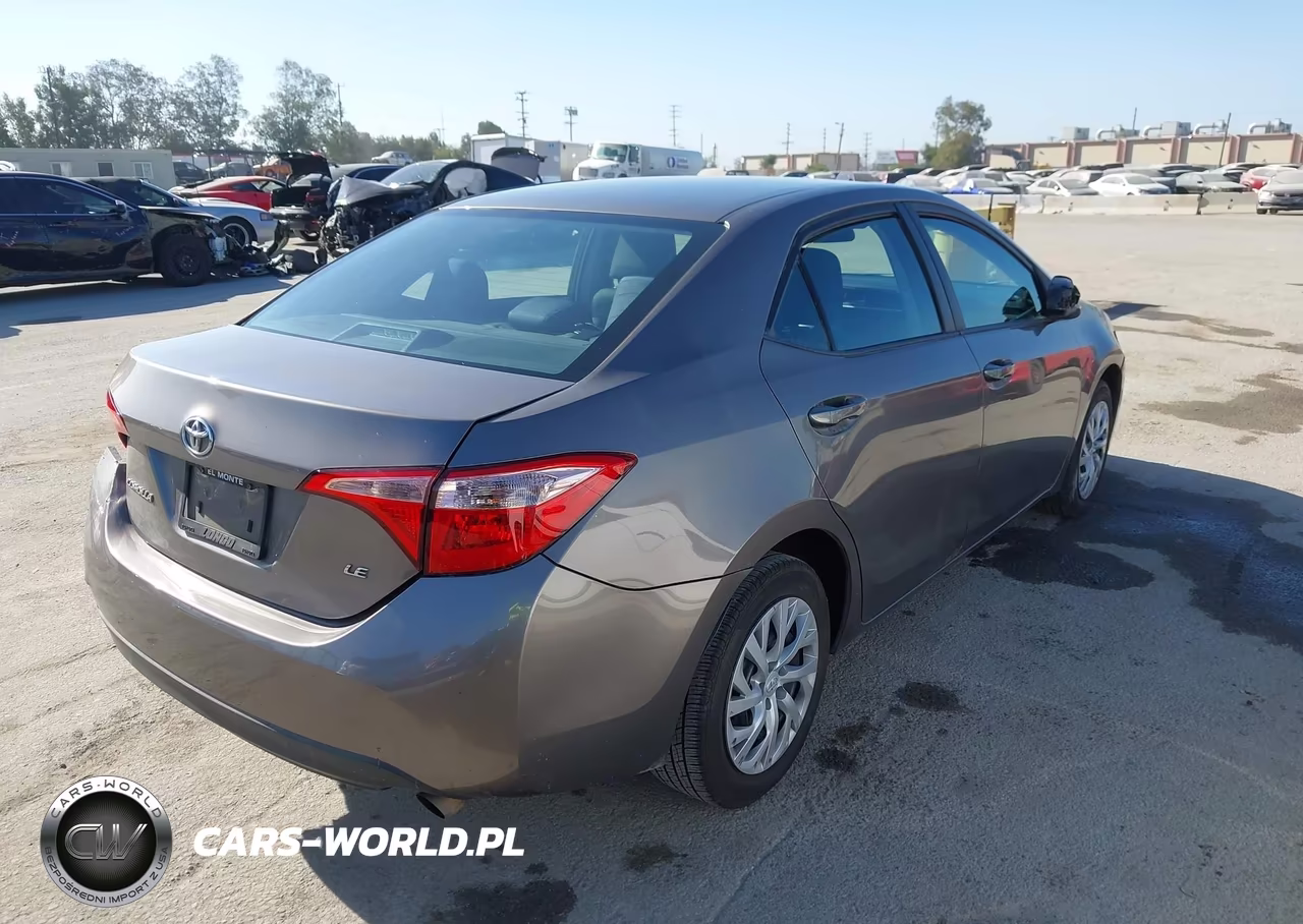 2019 Toyota Corolla Le VIN:5YFBURHE7KP856664 - 4