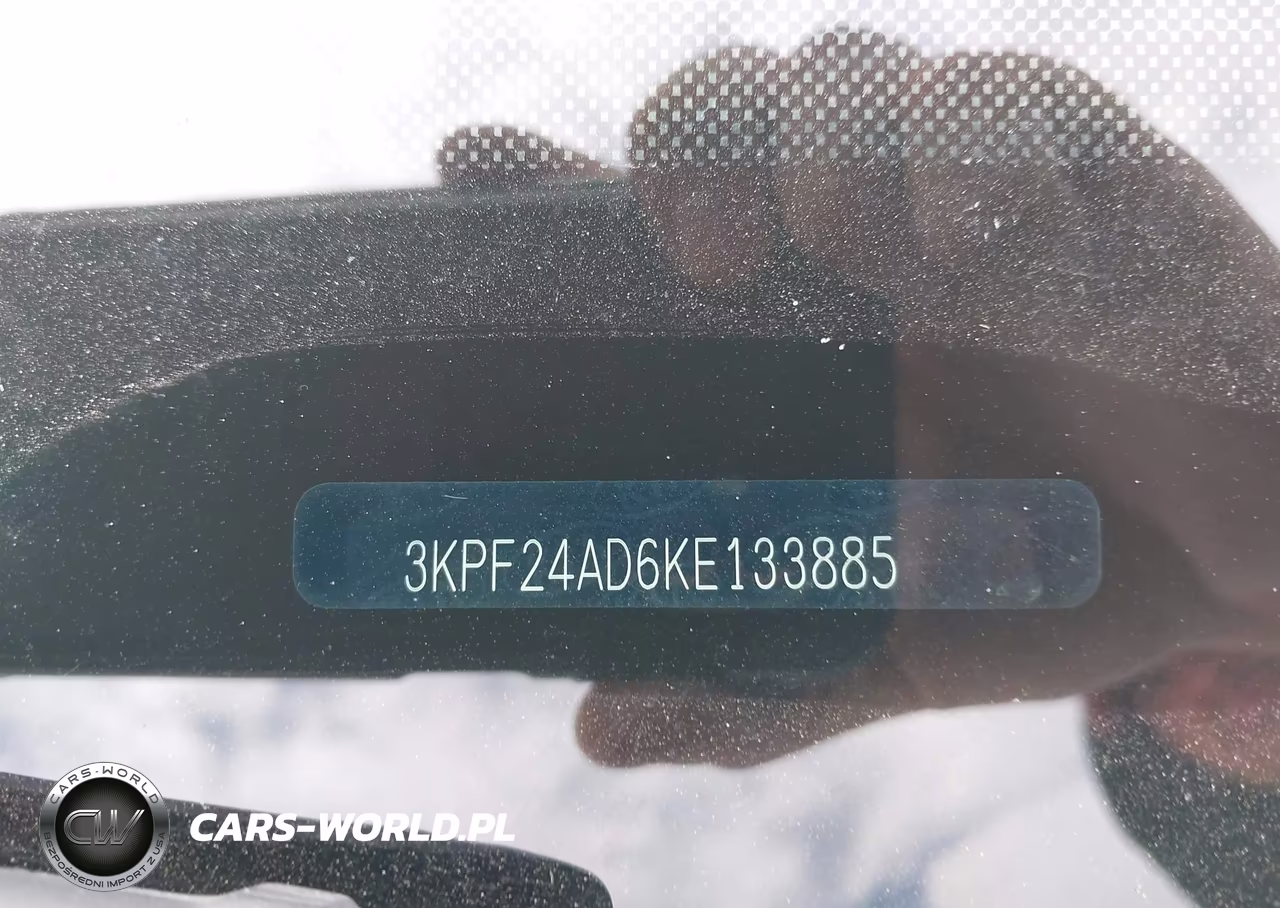 2019 Kia Forte Lxs VIN:3KPF24AD6KE133885 - 9