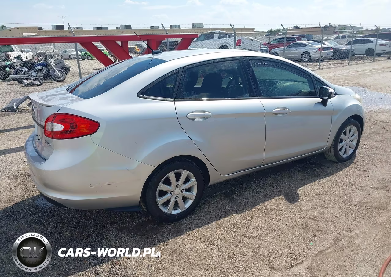 2012 Ford Fiesta Se VIN:3FADP4BJ9CM111843 - 4