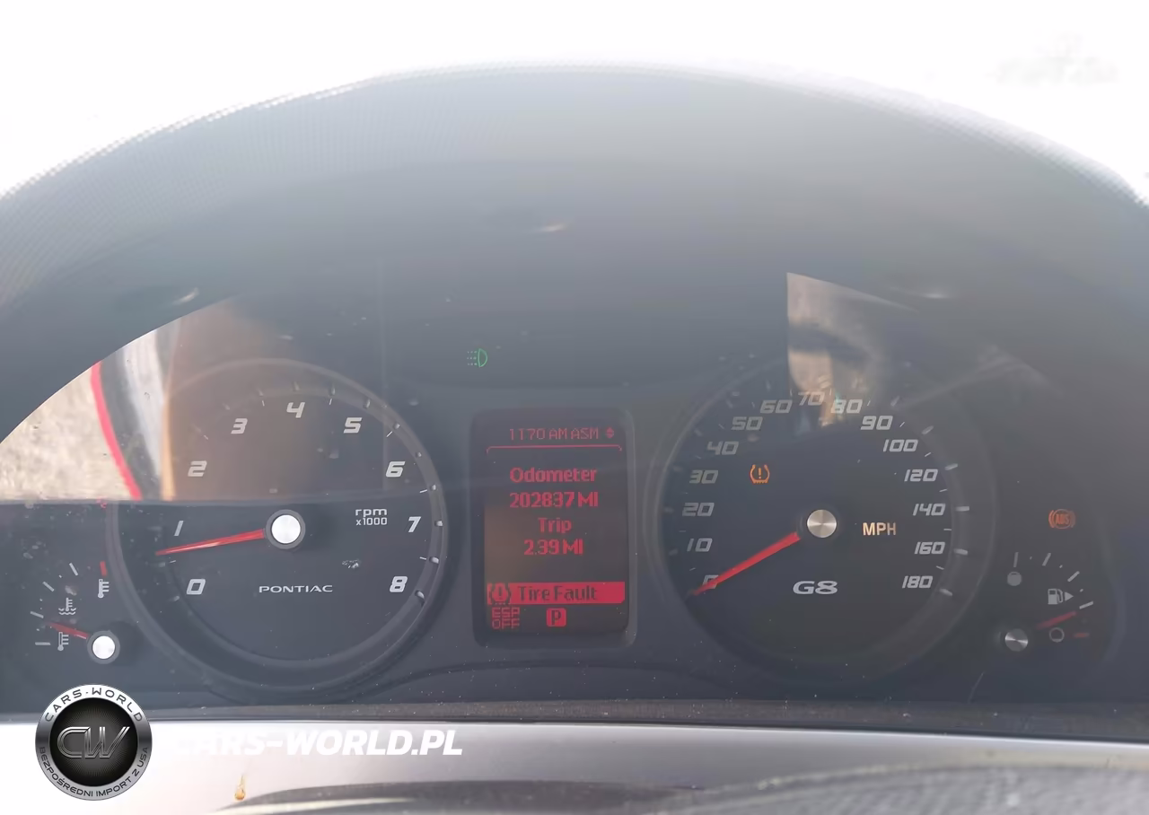 2008 Pontiac G8 VIN:6G2ER57798L144403 - 7