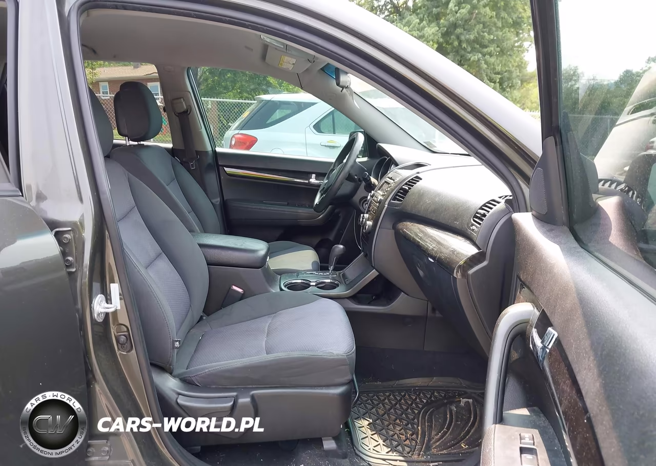 2013 Kia Sorento Lx VIN:5XYKT3A14DG332709 - 5