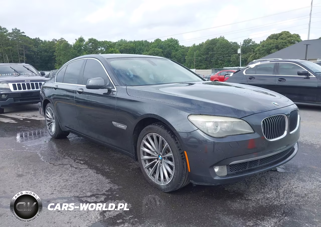 2012 BMW 740I
