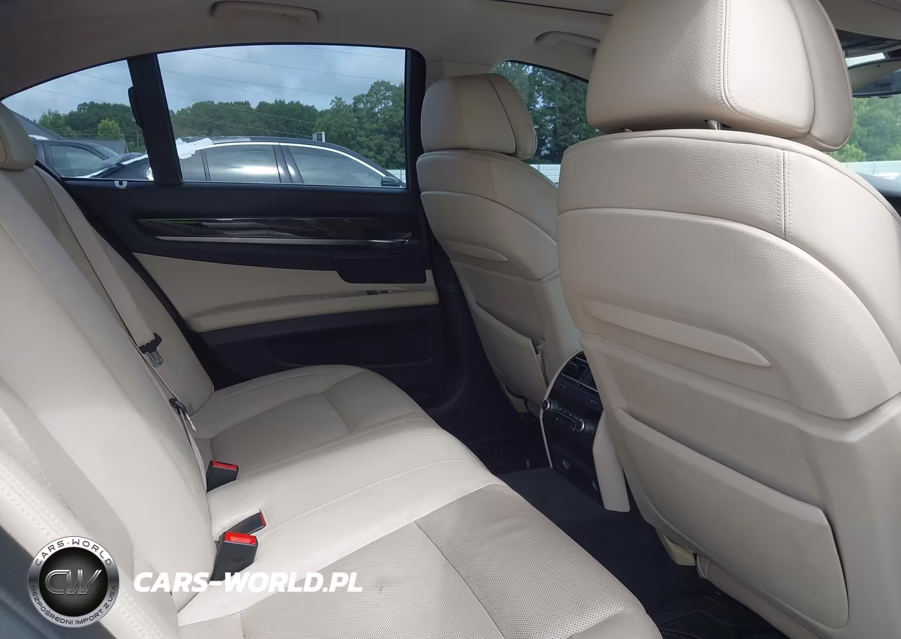 2012 BMW 740I VIN:WBAKA4C51CC613698 - 8