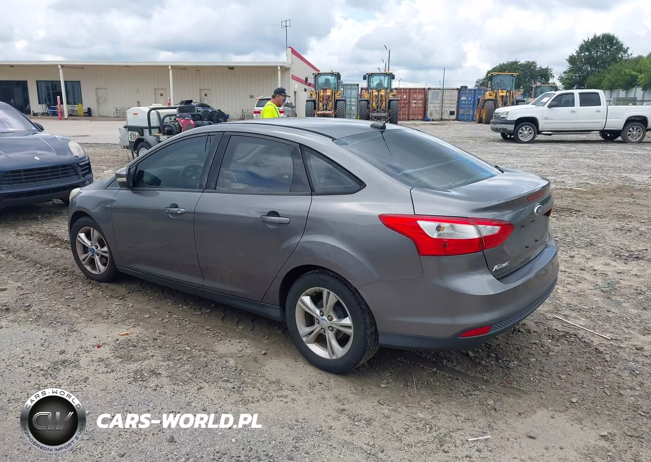 2013 Ford Focus Se VIN:1FADP3F2XDL136296 - 3
