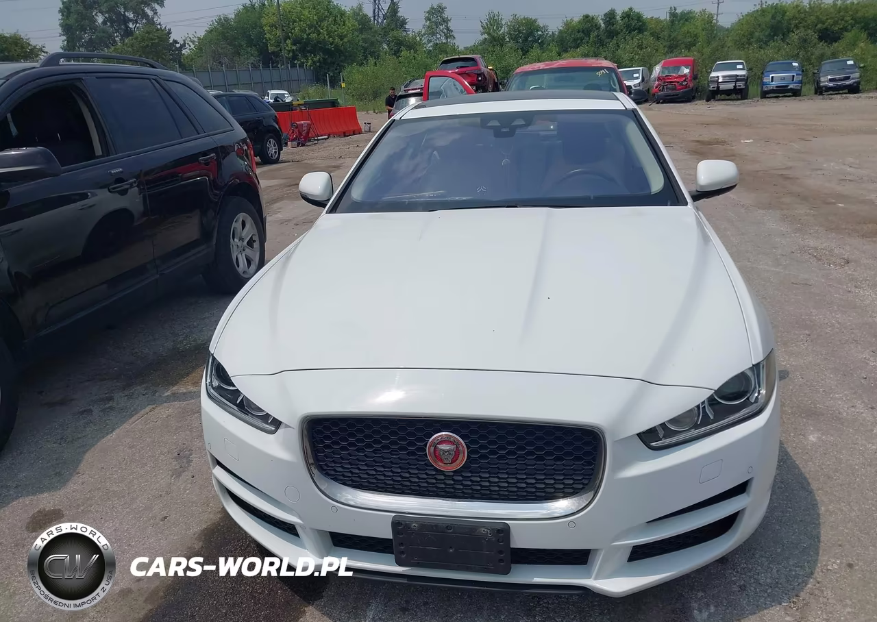 2017 Jaguar Xe 20D Premium VIN:SAJAD4BN5HCP10984 - 12