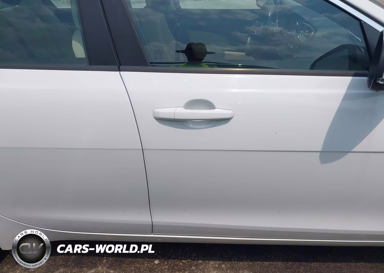 2017 Jaguar Xe 20D Premium VIN:SAJAD4BN5HCP10984 - 13