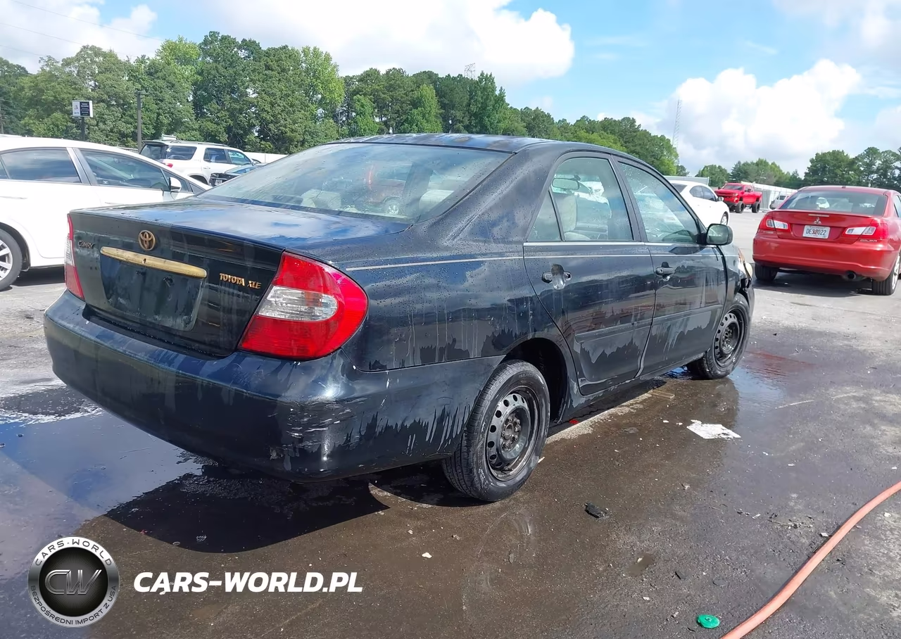 2003 Toyota Camry Le VIN:4T1BE32K53U181048 - 4