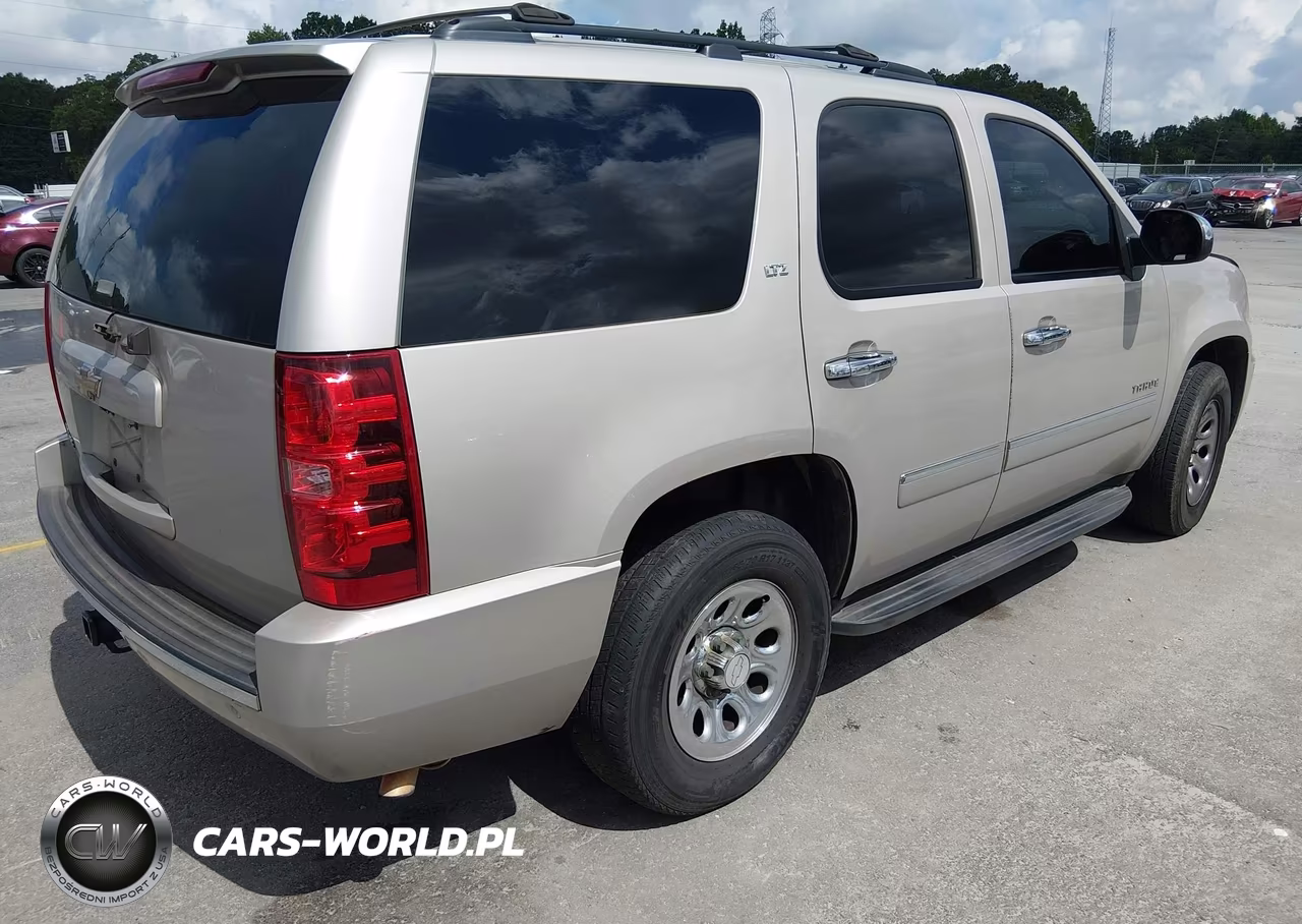2009 Chevrolet Tahoe Ltz VIN:1GNFC33J49R294235 - 4
