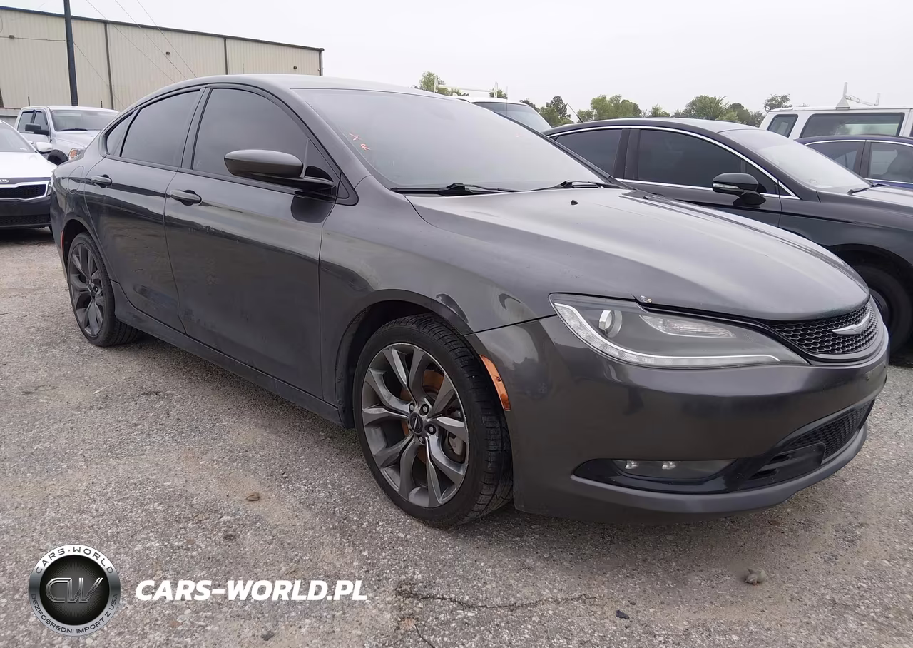 2015 Chrysler 200 S – zdjęcie 1 z 13