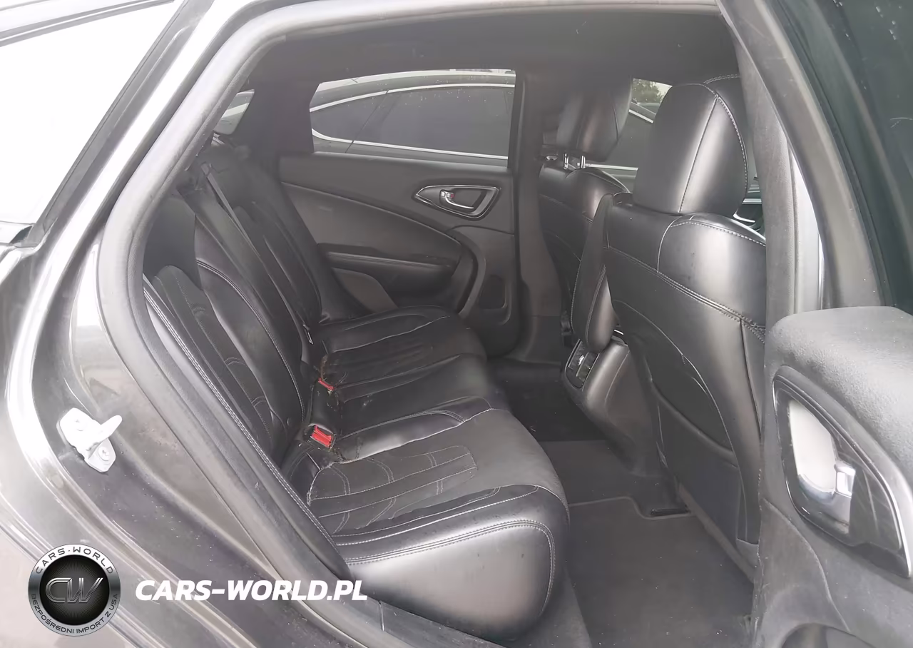 2015 Chrysler 200 S VIN:1C3CCCDG2FN639218 - 8
