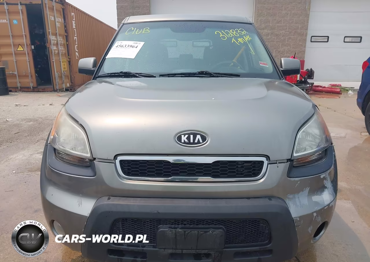 2011 Kia Soul + VIN:KNDJT2A21B7312832 - 6