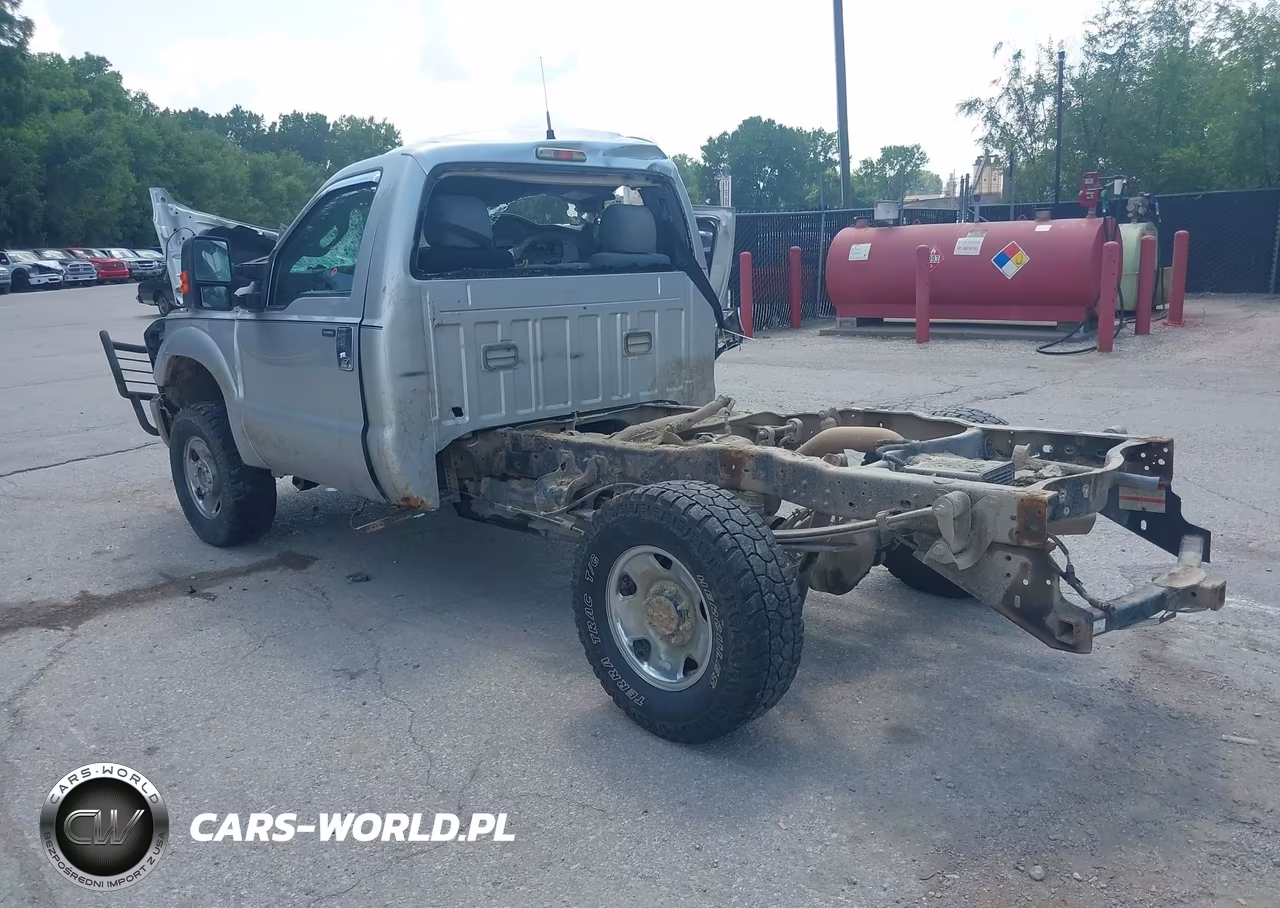 2013 Ford Super Duty F-250 Srw Xlt VIN:1FTBF2B64DEA55726 - 3