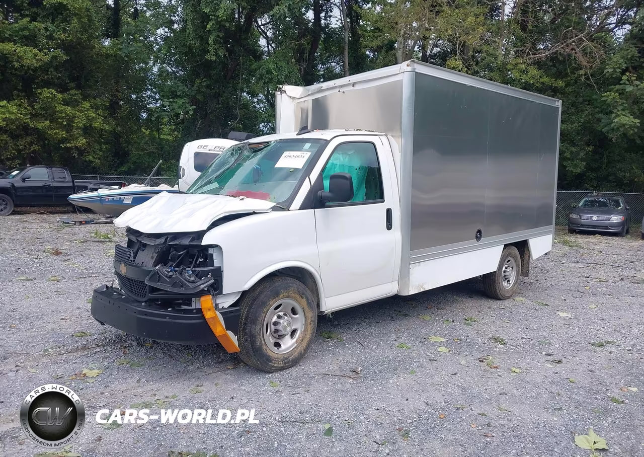 2025 Chevrolet Express Cutaway Work Van – zdjęcie 1 z 19