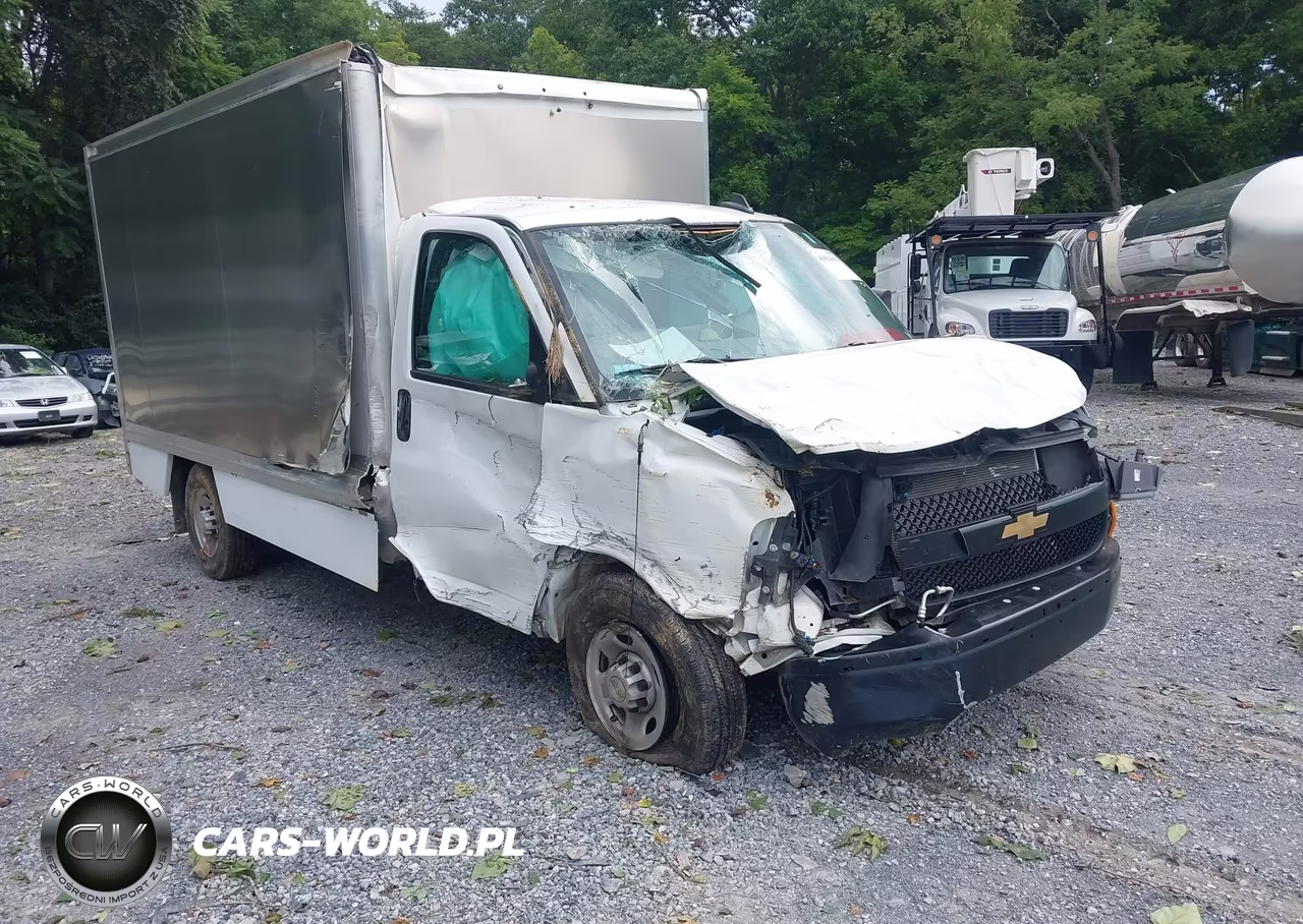 2025 Chevrolet Express Cutaway Work Van VIN:1HA0GSF71SN001641 - 15