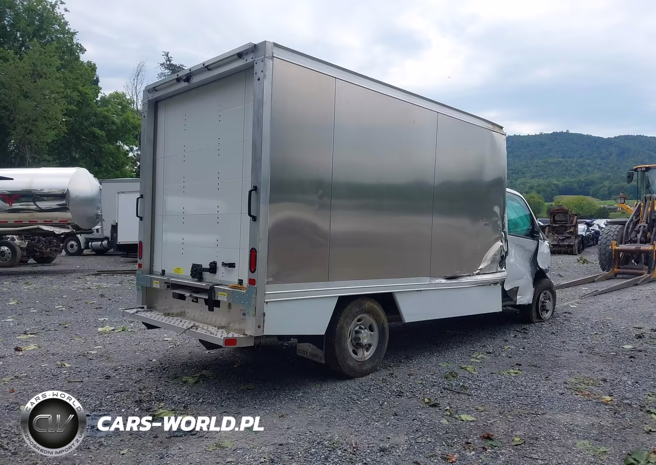 2025 Chevrolet Express Cutaway Work Van VIN:1HA0GSF71SN001641 - 3