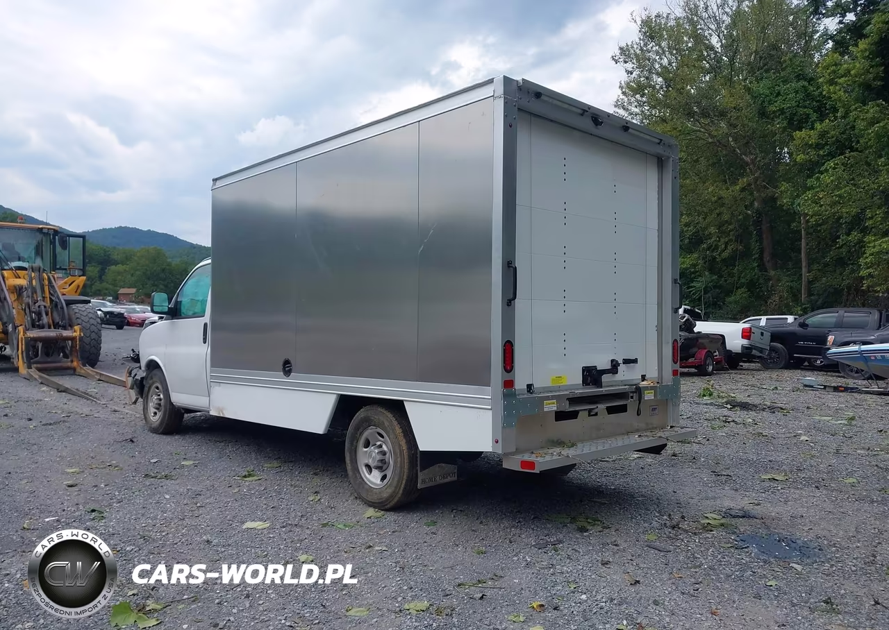 2025 Chevrolet Express Cutaway Work Van VIN:1HA0GSF71SN001641 - 4
