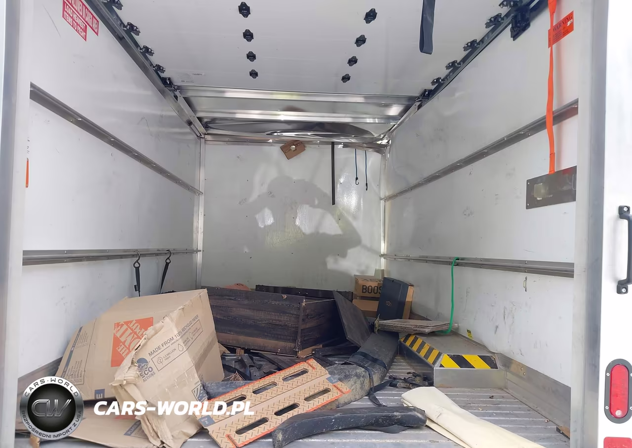 2025 Chevrolet Express Cutaway Work Van VIN:1HA0GSF71SN001641 - 8