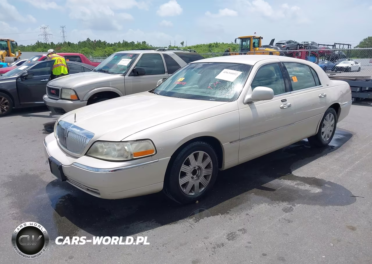 2003 Lincoln Town Car Cartier VIN:1LNHM83W93Y653577 - 2
