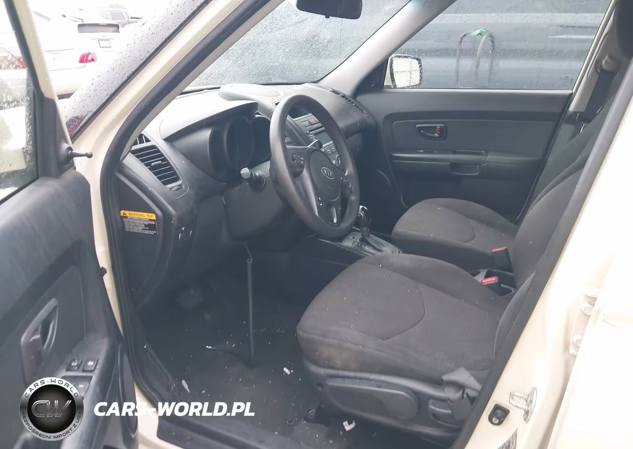 KIA SOUL VIN:KNDJT2A50C7405658 - 12