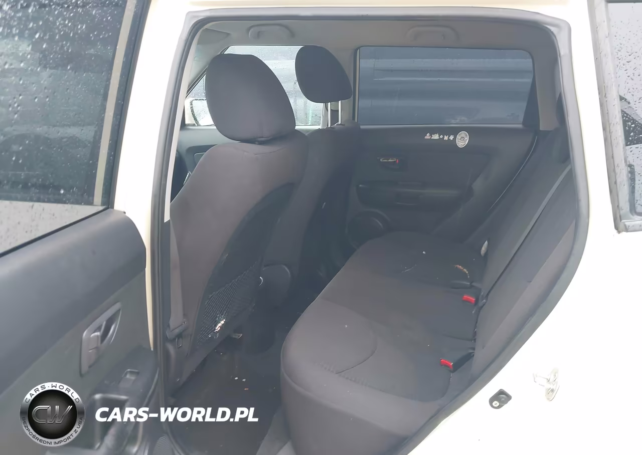 KIA SOUL VIN:KNDJT2A50C7405658 - 13