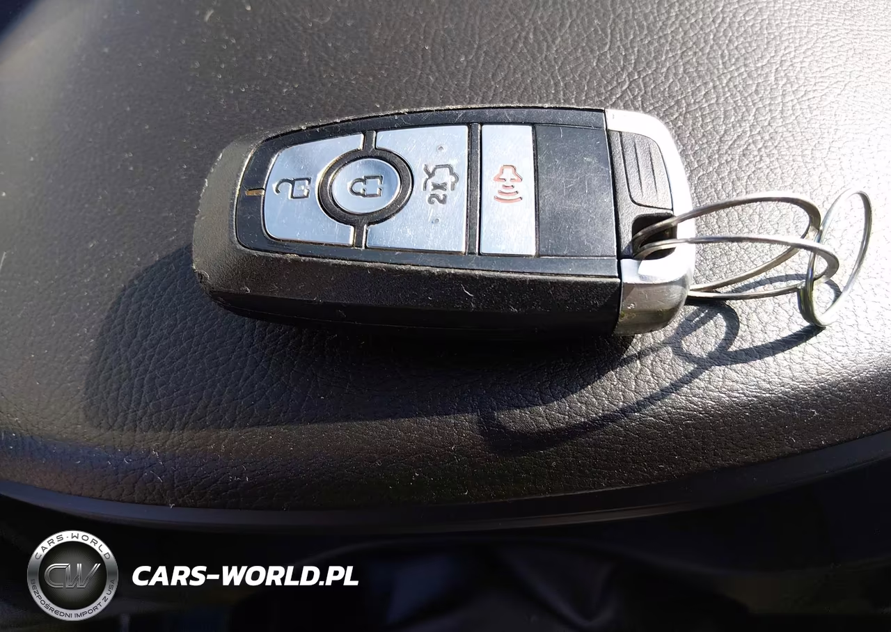 2019 Ford Fusion S VIN:3FA6P0G7XKR170321 - 11