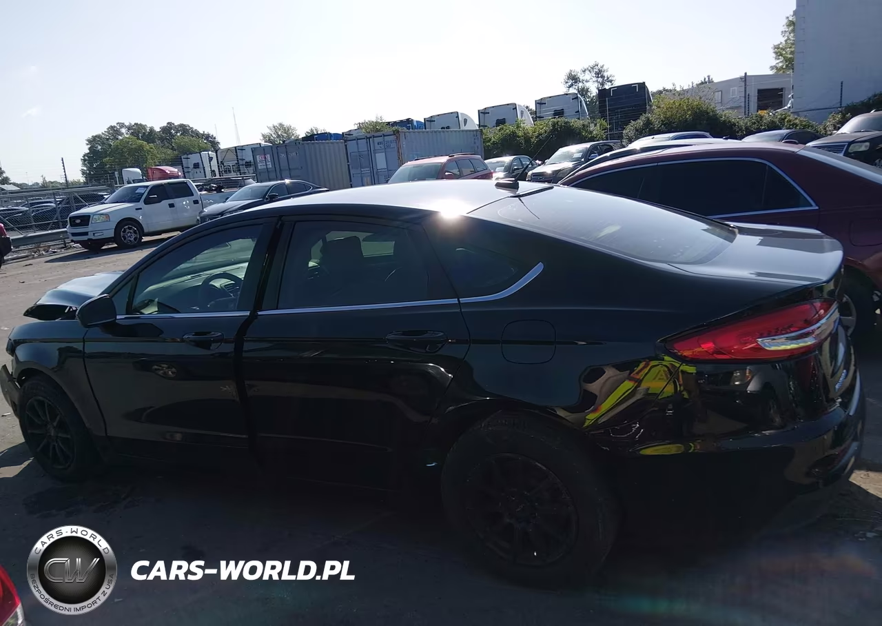 2019 Ford Fusion S VIN:3FA6P0G7XKR170321 - 14